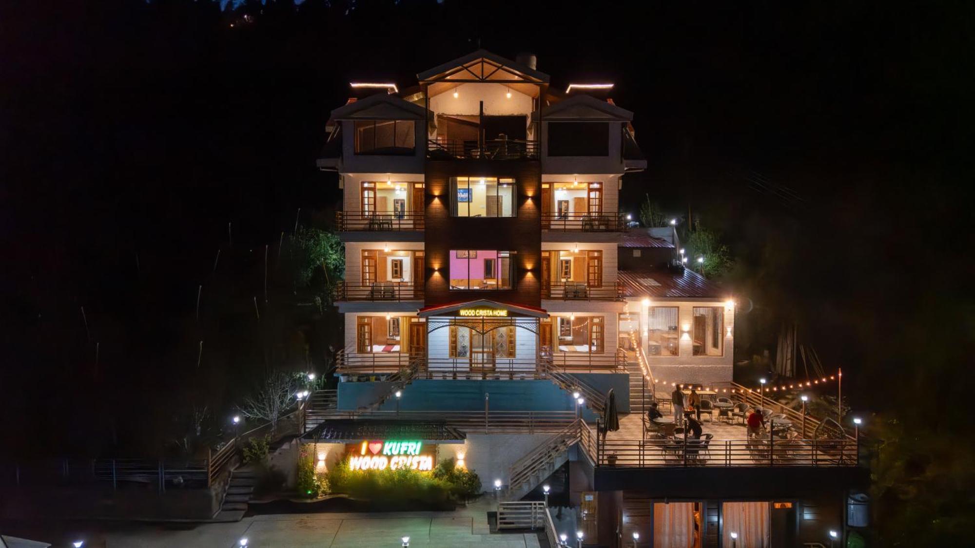Hotel Wood Crista Kufri Near An Apple Orchard Exterior foto