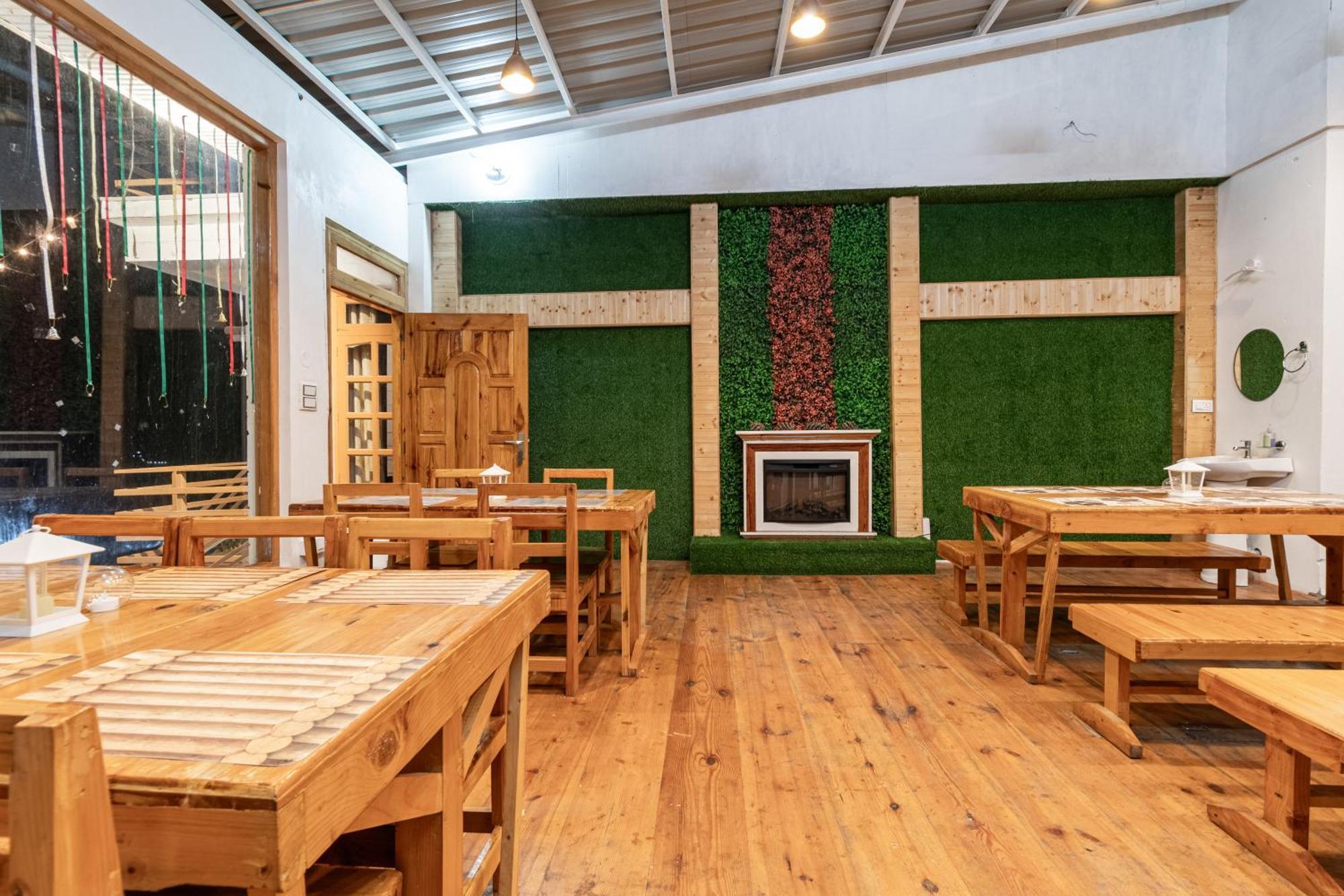 Hotel Wood Crista Kufri Near An Apple Orchard Exterior foto